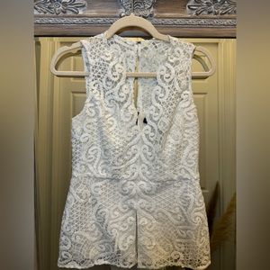 BCBGMaxAzria White Lace / Guipure sleeveless peplum top